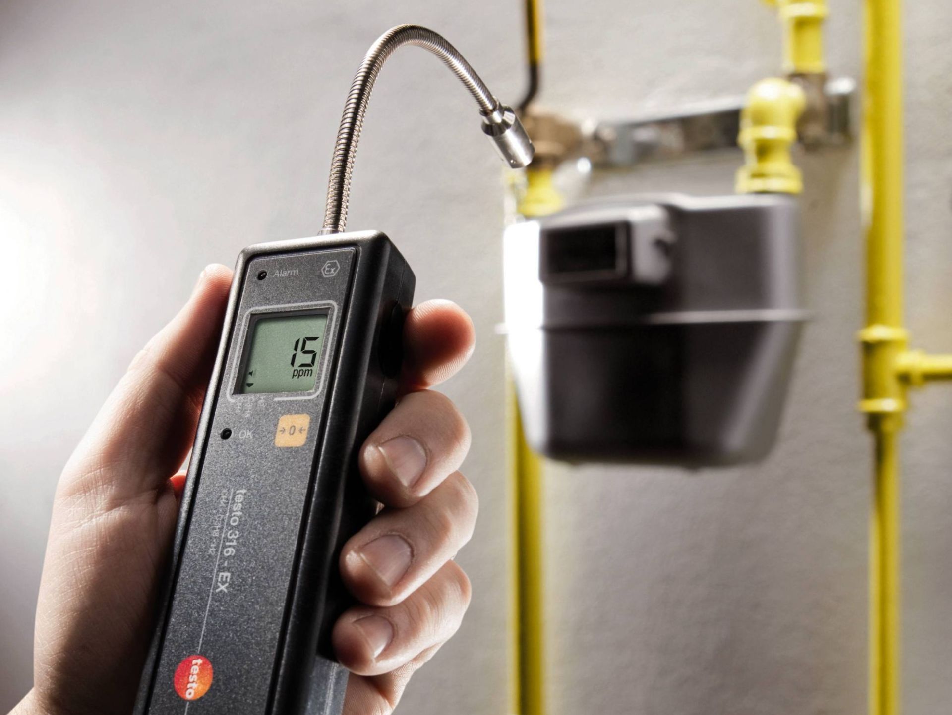 Hydrogen sulphide gas analysers