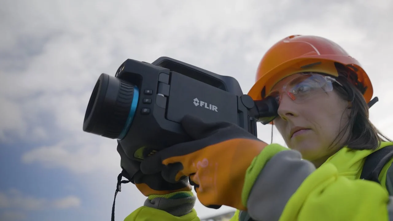 Optical gas analysers